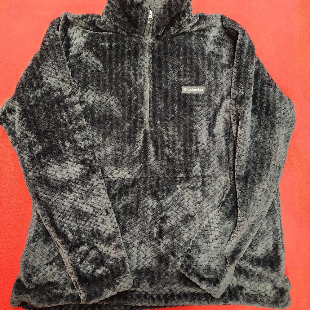 NWOT. Columbia Womens Gray Fleece Quarter Zip Pullover Jacket. XL.